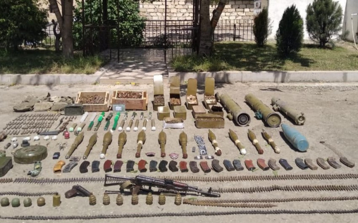   Aserbaidschans Innenministerium gibt die Anzahl der in befreiten Ländern entdeckten Waffen bekannt  