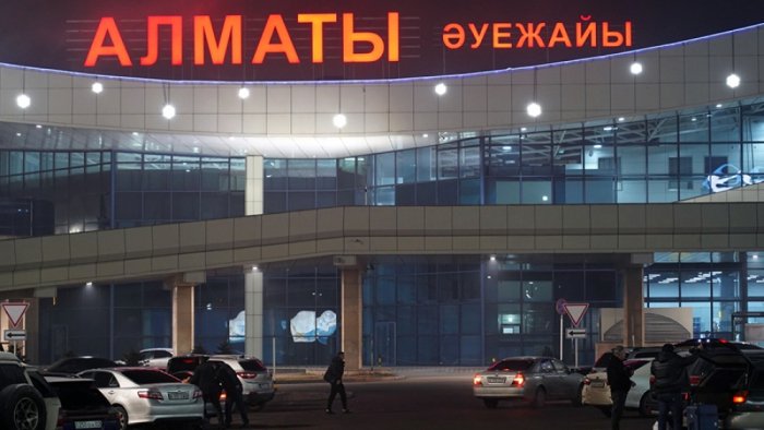  Qazaxıstanın hava limanları işini dayandırıb   
