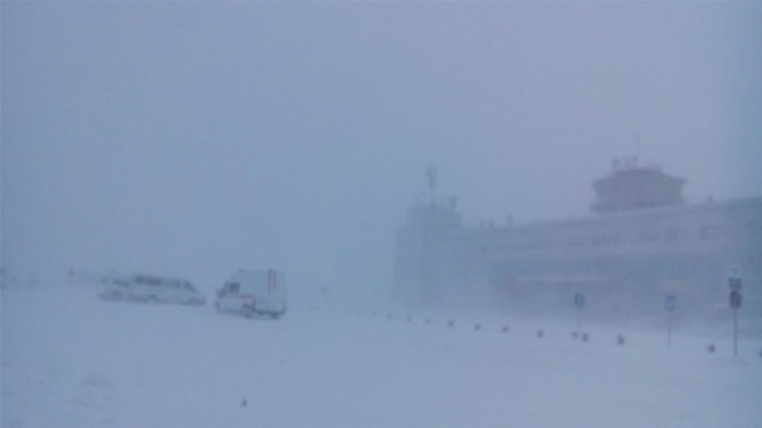  Massive snowstorm causes flight delays in the Sakhalin region -  NO COMMENT  