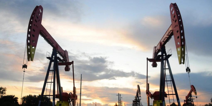 Oil prices climb on world markets 