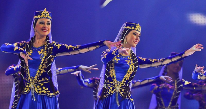 Euronews hebt traditionelle aserbaidschanische Tänze hervor