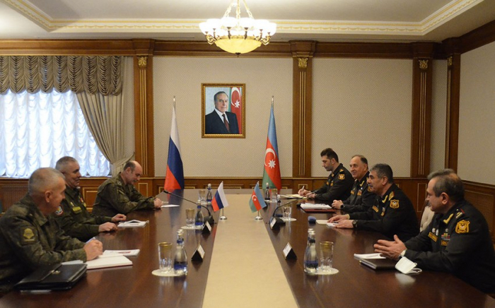 Zakir Hasanov traf sich mit dem neuen Kommandeur der russischen Friedenstruppen