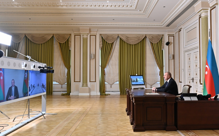  Ilham Aliyev s’entretient en visioconférence avec le président du Parlement monténégrin 