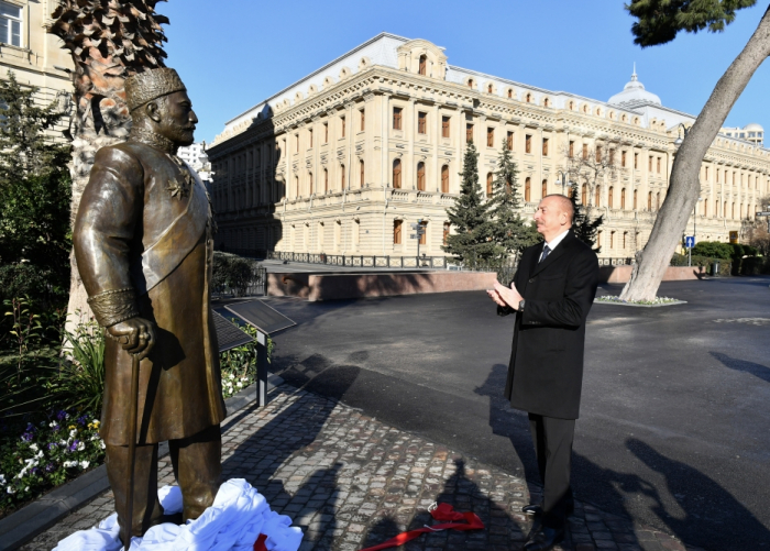 President Aliyev unveils monument to philanthropist Haji Zeynalabdin Taghiyev in Baku - UPDATED, PHOTOS