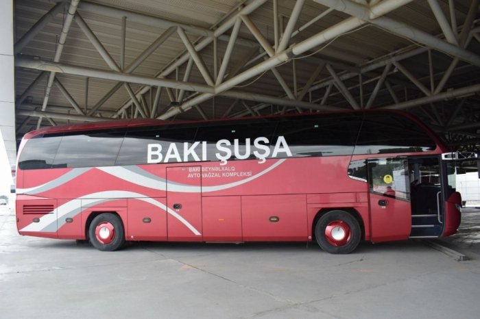   Los primeros autobuses de pasajeros parten hacia Shusha y Aghdam  
