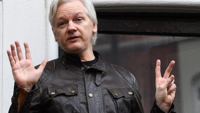 Assange gana tiempo al obtener permiso para apelar ante el Tribunal Supremo de Reino Unido su extradición a EE UU