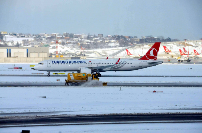All flights at Istanbul Airport canceled amid heavy snowfall