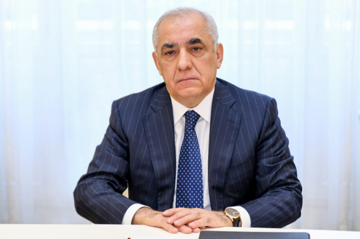   Aserbaidschanischer Premierminister bespricht die bilateralen Beziehungen mit seinem belarussischen Amtskollegen  