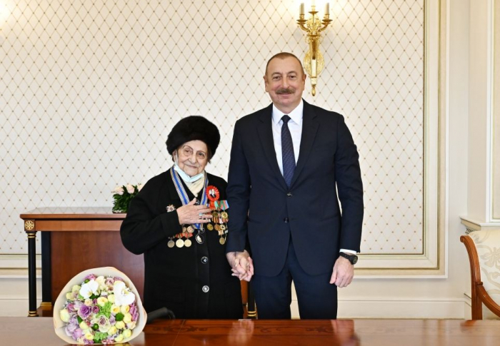  President Aliyev presents Istiglal Order to Fatma Sattarova 