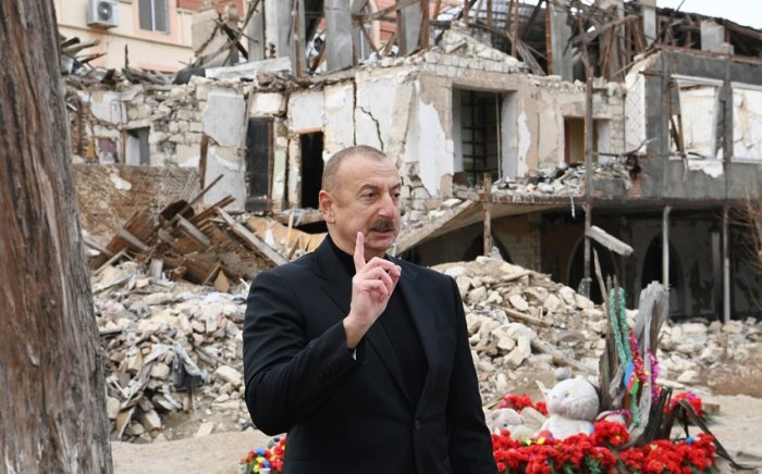     Ilham Aliyev:   "Eliminaremos todas las manifestaciones del fascismo armenio"   