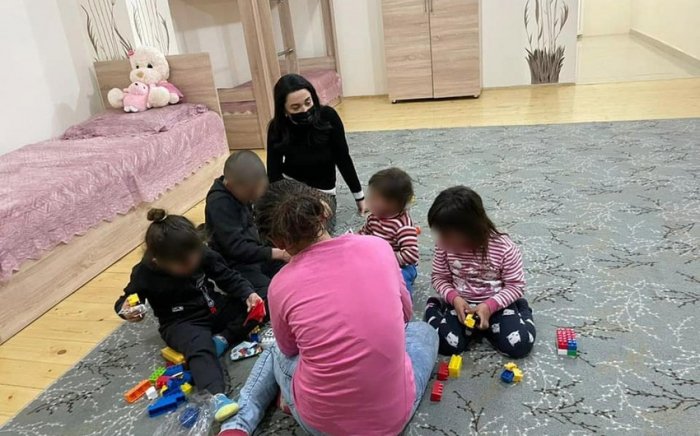    Ombudsman baxımsız vəziyyətdə aşkarlanan azyaşlılarla görüşdü   