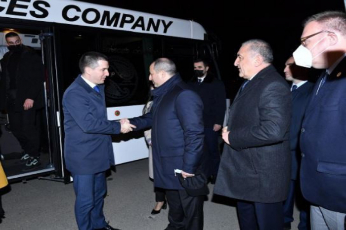  Le président du Parlement monténégrin arrive en Azerbaïdjan 
