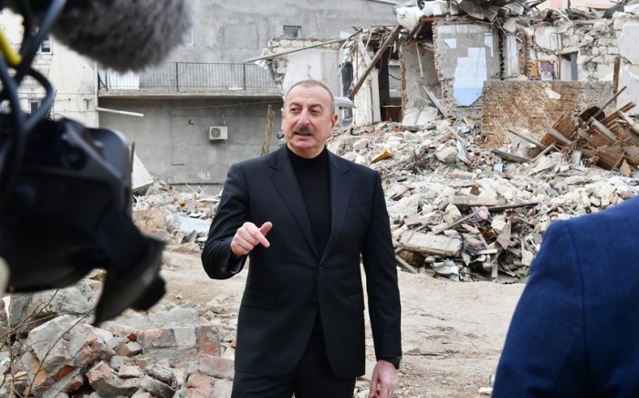       İlham Əliyev:    "Ermənistanı diz çökdürdük, məğlub etdik"  
   
