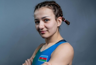 Luchadora azerbaiyana Alena Kolesnik gana la medalla de oro en Krasnoyarsk
