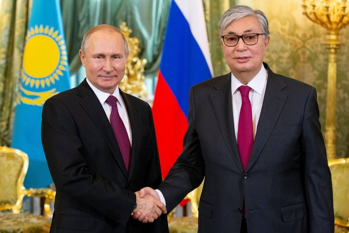  Tokayev holds phone conversation with Putin 