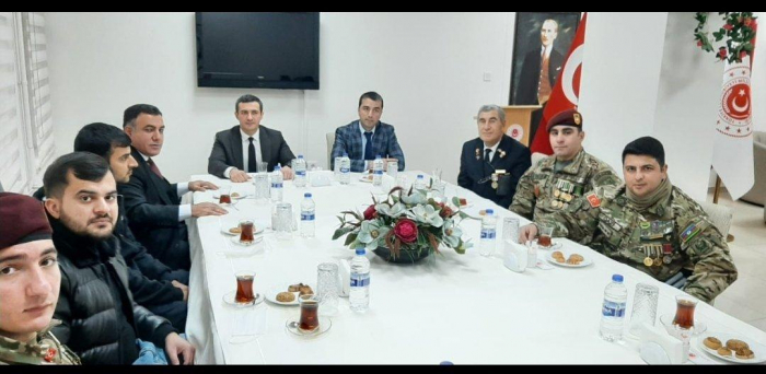 Vətən müharibəsi qaziləri Türkiyə müdafiə nazirinin müavini ilə görüşüblər  
