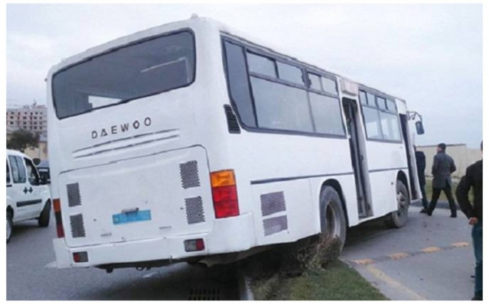    Bakıda 3 avtobus toqquşub,    xəsarət alan var  
      
