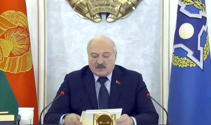      "Biz işğalçı deyilik"   - Lukaşenko sülhməramlılardan danışdı   