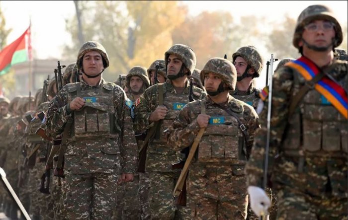 Erməni siyasətçilər Qazaxıstana hərbçi göndərən Paşinyanı qınadılar 