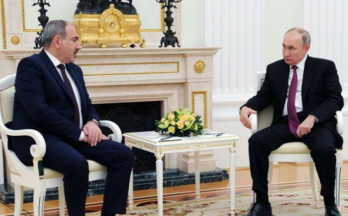 Poutine et Pashinyan discutent de la situation au Karabagh