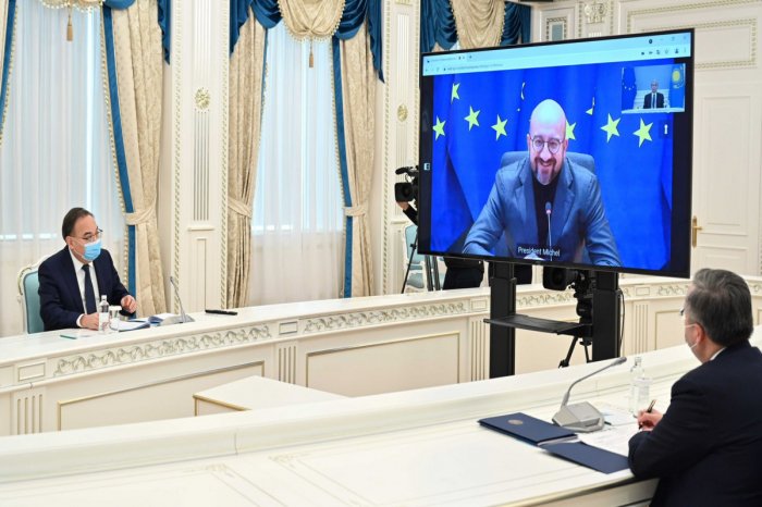 Tokayev Aİ prezidenti ilə müzakirələr aparıb 
