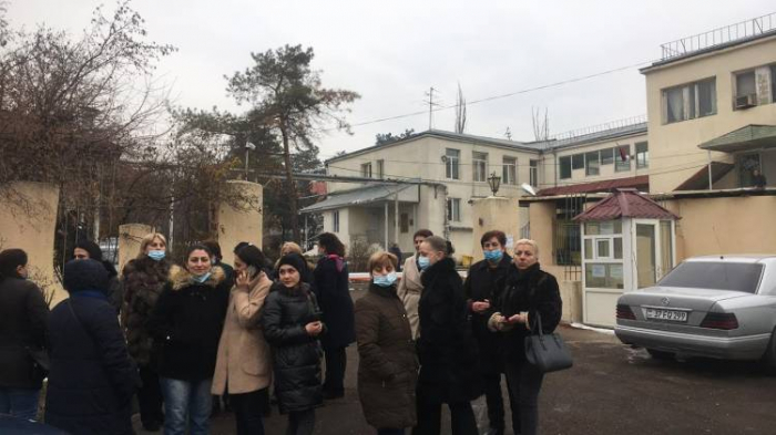    Ermənistanda tibb işçiləri etiraz aksiyası keçirir -   CANLI     