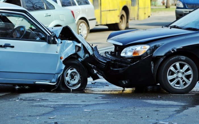 Bayram günü yol qəzalarında 2 nəfər ölüb