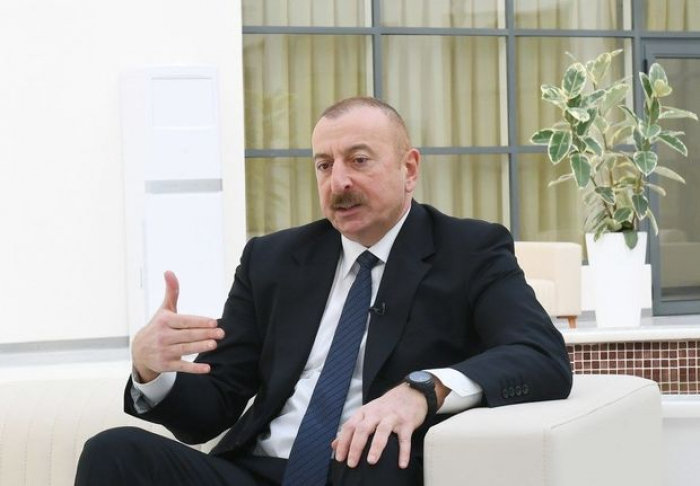    "Biz bir komanda kimi işləməyə davam etməliyik" -    Prezident       