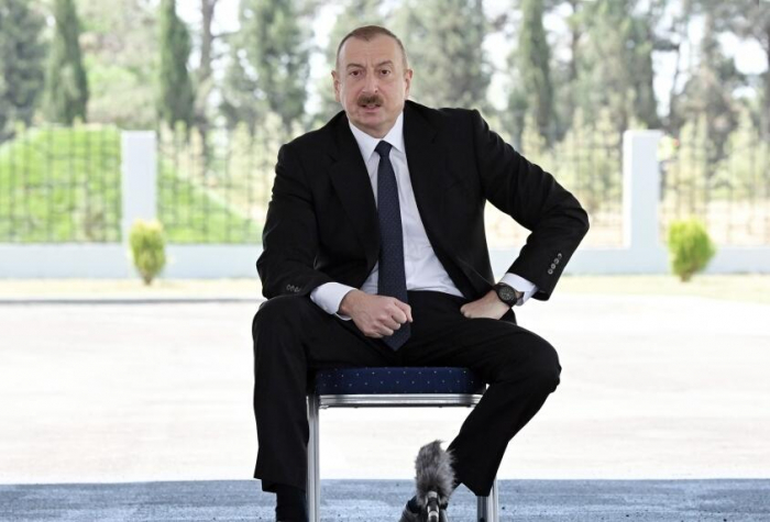 "Bu salonda oturan gənclər o vaxt balaca uşaqlar idi" - Dövlət başçısı "Bu salonda oturan gənclər o vaxt balaca uşaqlar idi" - Dövlət başçısı