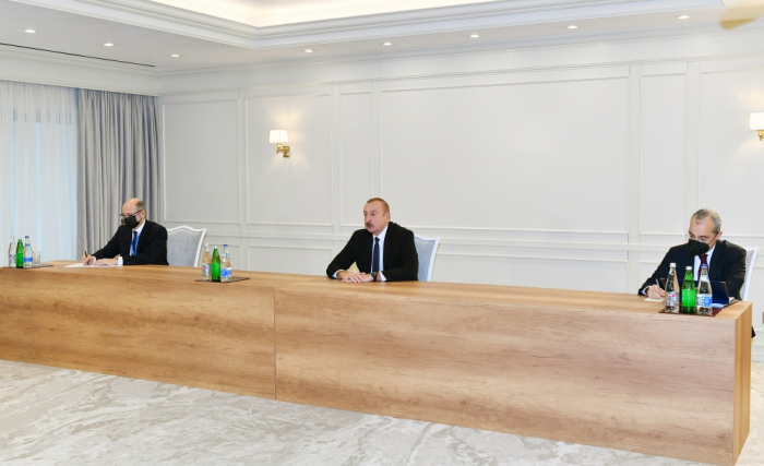  President Ilham Aliyev receives delegation led by European energy commissioner 