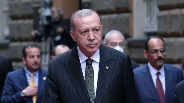  El presidente turco Recep Tayyip Erdogan y su esposa dan positivo por covid-19 