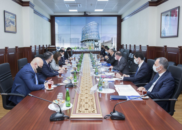 Azerbaijan Customs Committee and AmCham discuss prospects for relations 