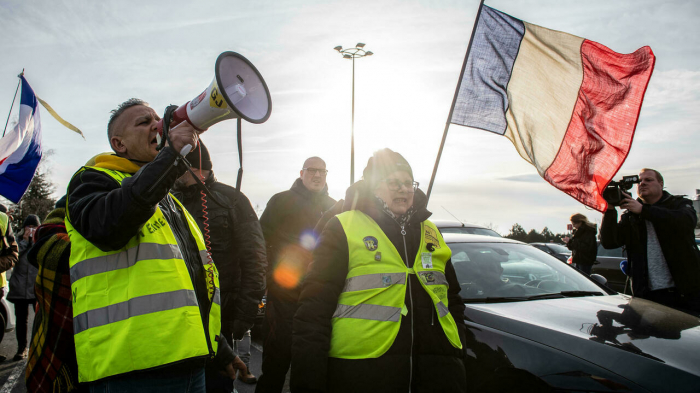   France: Anti-vaccination pass convoys on their way to Brussels -   NO COMMENT    