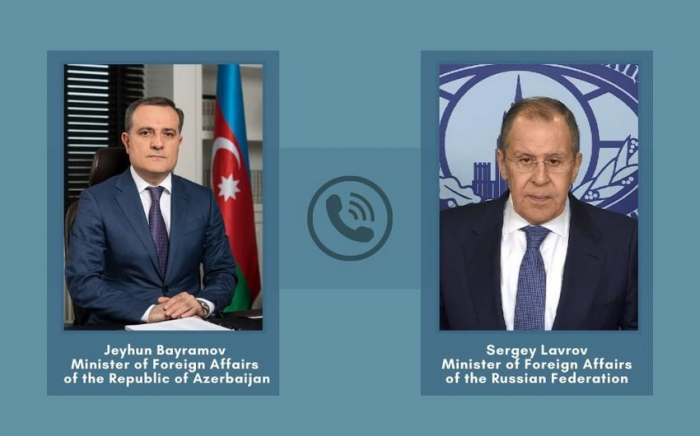   Jeyhun Bayramov platica de Ucrania con Lavrov   