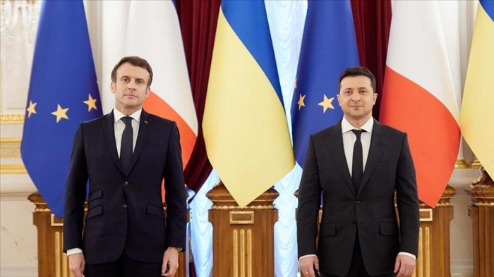 Ukrainian, French leaders discuss situation in Donbas