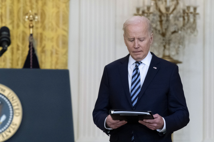 Biden issues memorandum to provide Ukraine with immediate military assistance