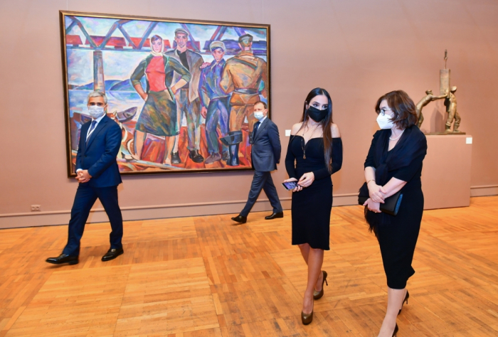 Leyla Aliyeva views “Works from the collection of the Tretyakov Gallery” exhibition in Moscow