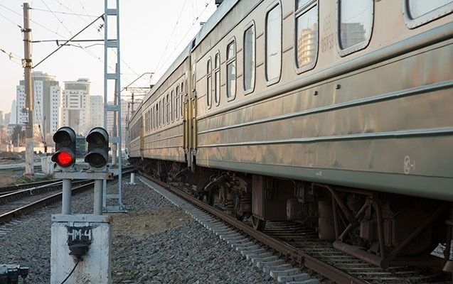    Çağırışa gedən həkimin ayağı qatarın altında qaldı    