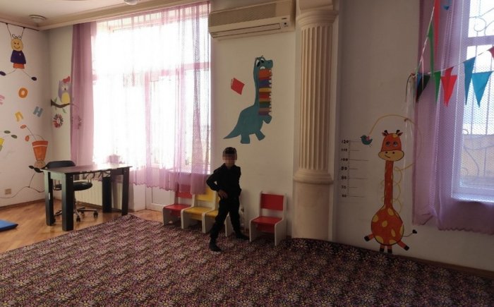 Komitə nəzarətsiz qalan uşağa sahib çıxdı