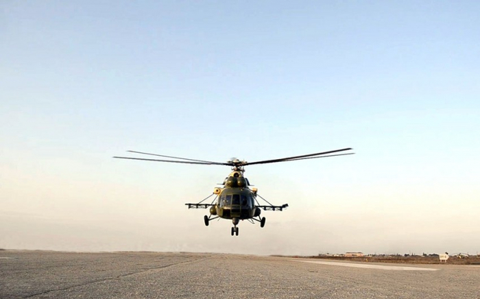    Helikopterlərlə uçuş məşqləri -    VİDEO     
   