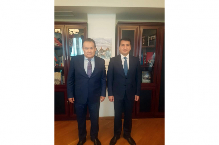 Hikmət Hacıyev Türk Dövlətləri Təşkilatının Baş katibi ilə görüşüb