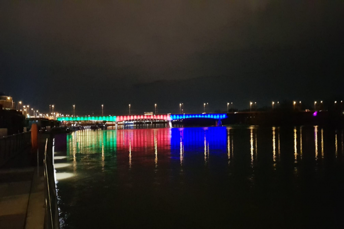 Varşavada körpü Azərbaycan bayrağının rənglərində -    FOTO   