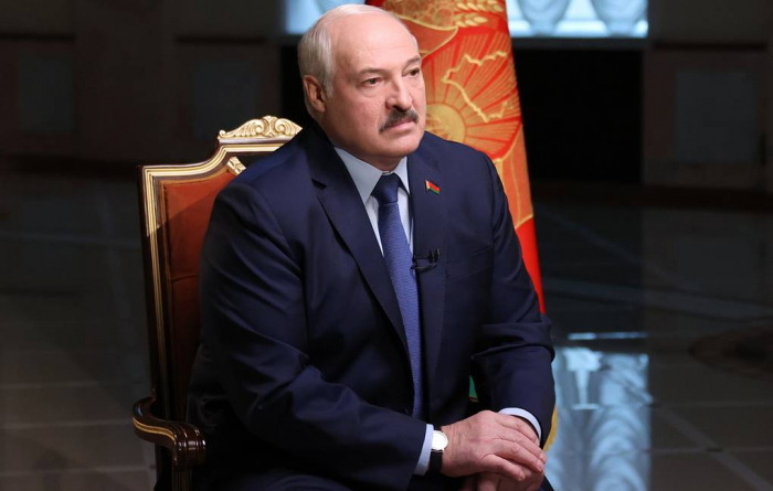    Lukaşenko:    “Tanrı belarusludur”      