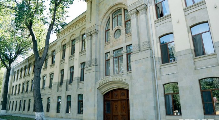    Səhiyyə nazirinin 4 müavini işdən çıxarıldı   