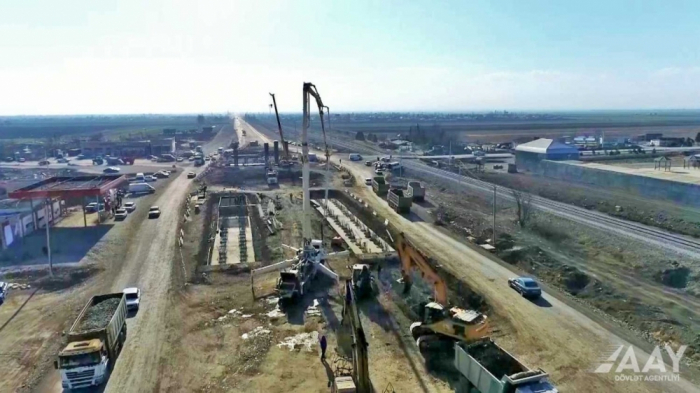 La construcción de la autopista Barda-Aghdam continúa a buen ritmo