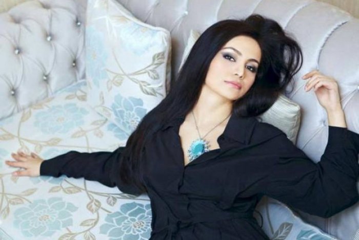    "Atam anamı dəfələrlə bıçaqlayıb" -    Sevda     
   