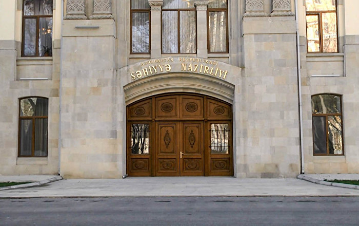 Səhiyyə nazirinin müavinləri kollektivə təqdim edilib