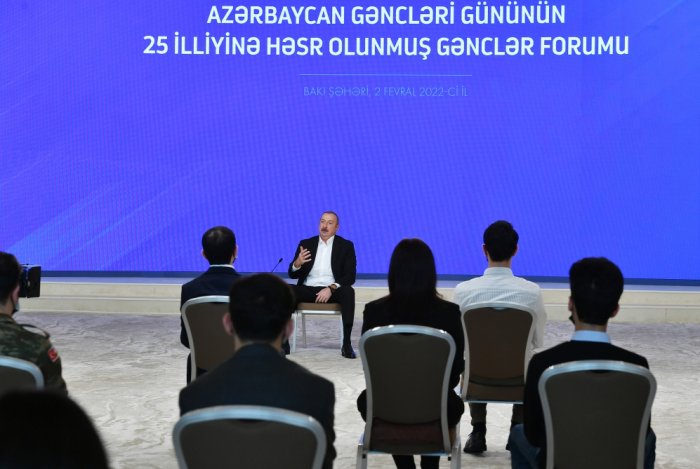             Prezident:    "Gənclər bilməlidirlər ki, kənar təsirlərin məqsədi nədir"  
   