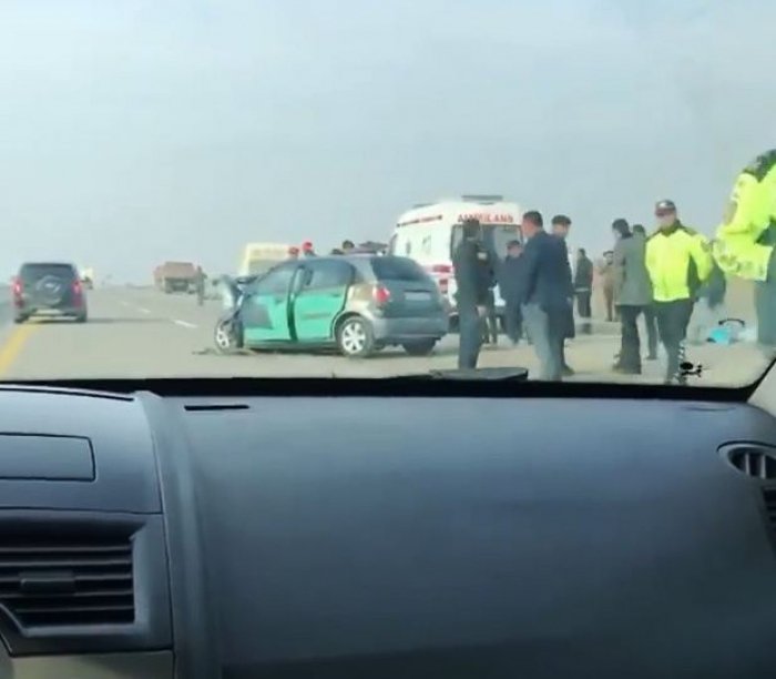    Minik maşını "KamAZ"a çırpıldı,    2 qardaş öldü      