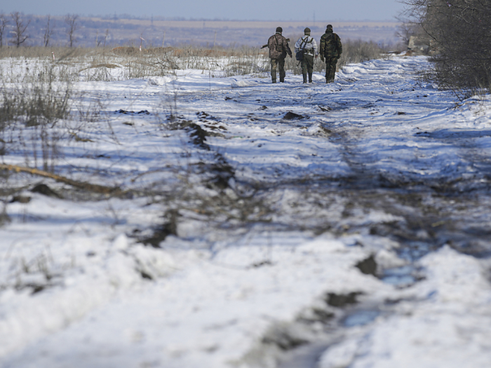  Ukraine : des forces russes déployées près de la frontière retournent dans leurs garnisons 